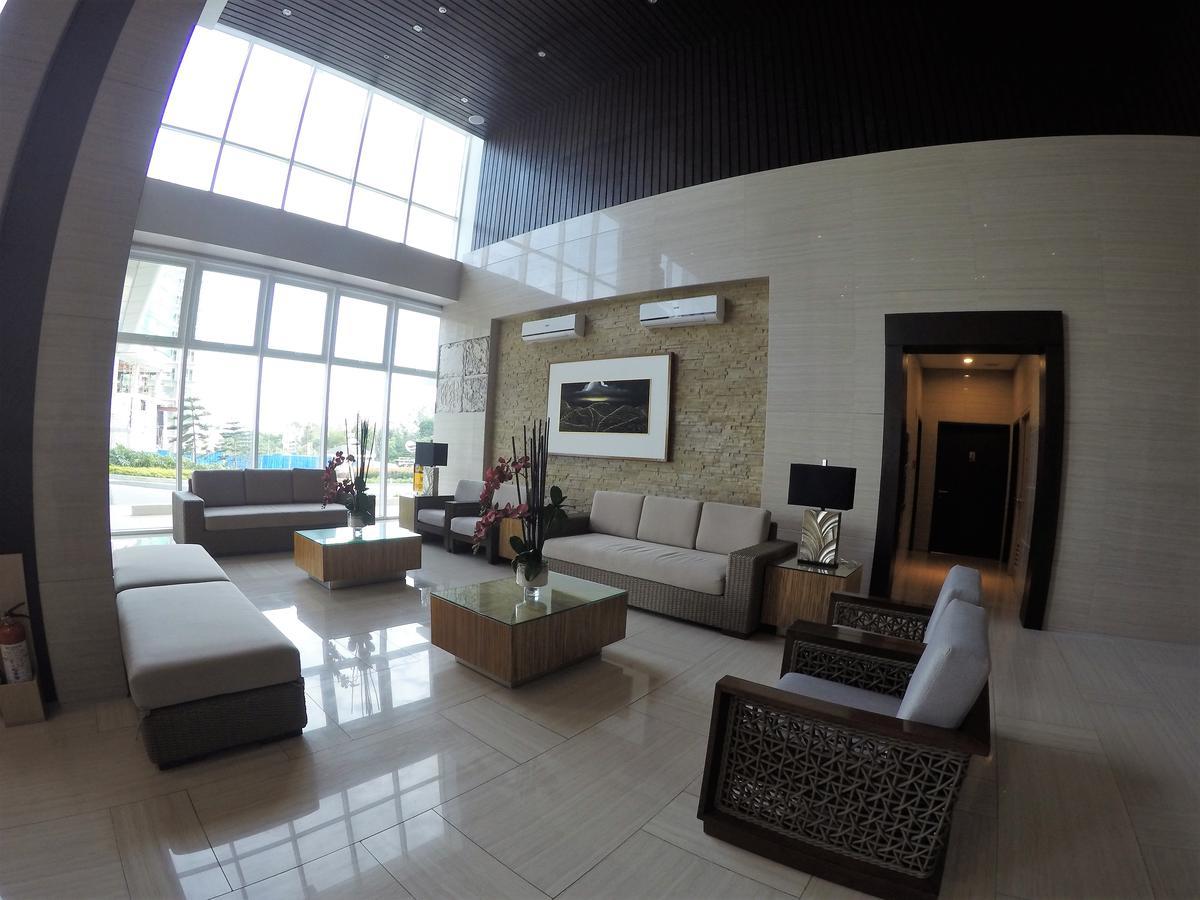 Wind Residence Condo - Tagaytay By Jaderooms Tagaytay City Kültér fotó